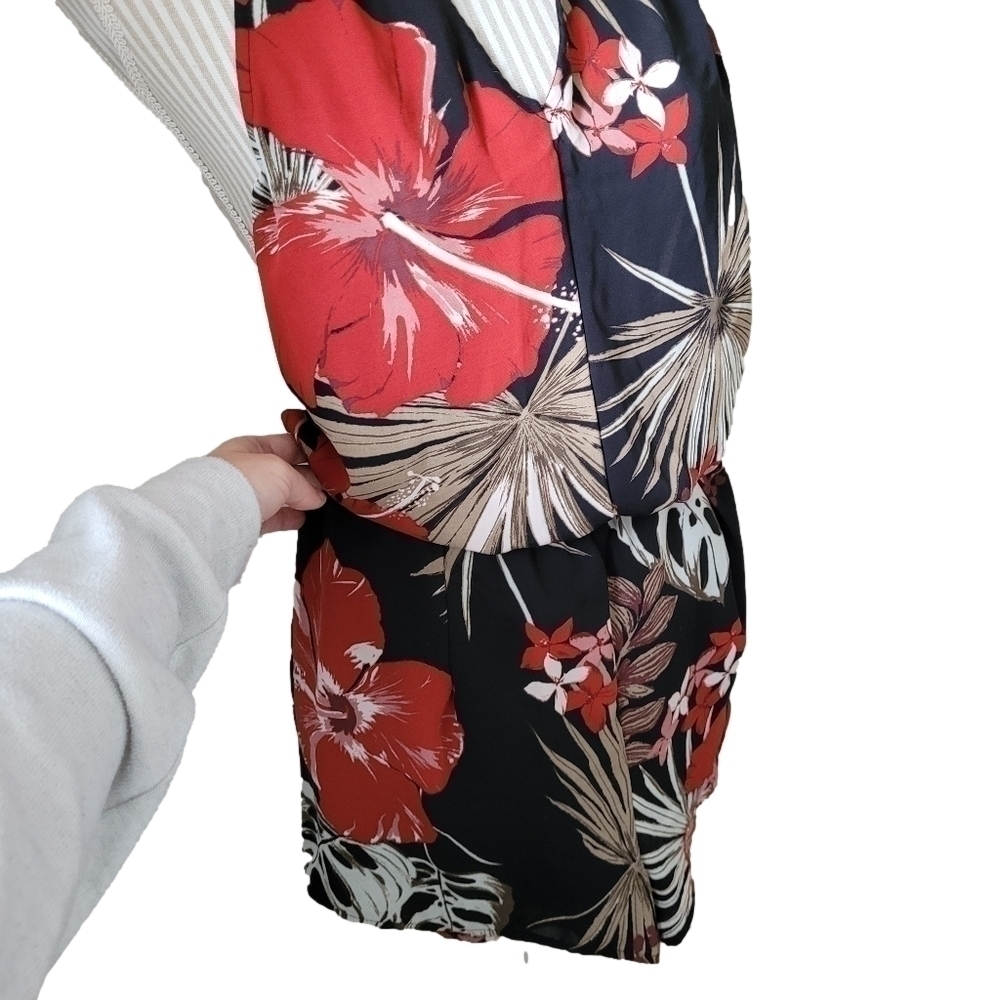 Dynamite | vneck halter romper one piece | small | black red hibiscus dress - Picture 6 of 15